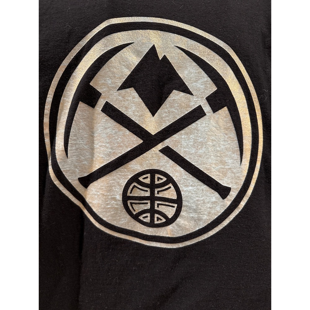 UNK NBA Denver Nuggets Mens L Black‎ Silver Graphic T-Shirt Cotton Short Sleeve